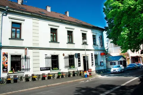 Hotel Museum of Bricks