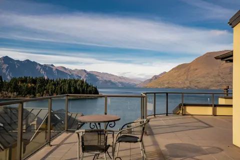 3-bedroom Penthouse Apartment - The Beacon