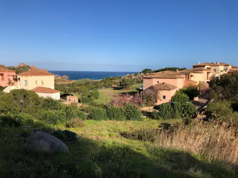 Calarossa Village