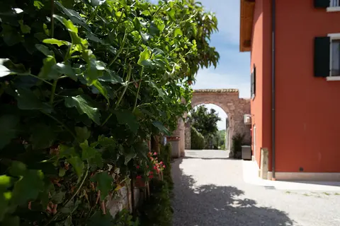 CASA ROSSA - Regarda Travel