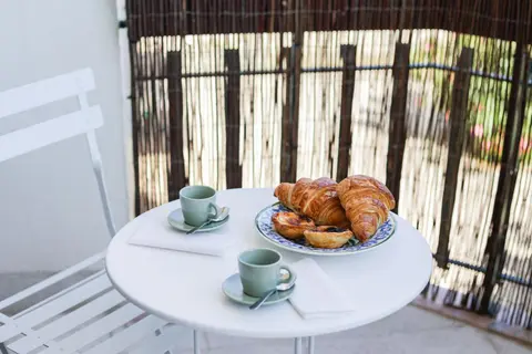 Charming TM Flat by the Ocean with a View
