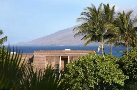 Beautiful 2 Bedroom Oceanview Condo at Maui Kamaole Located at South End of Kihei Adjacent to Wailea Traditional Hawaiian Style