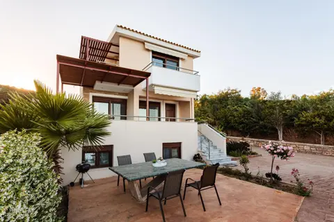Armonia by the Sea - Majestic Seaside Retreat