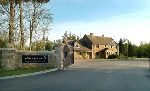 Woodside Hot Tub Retreat