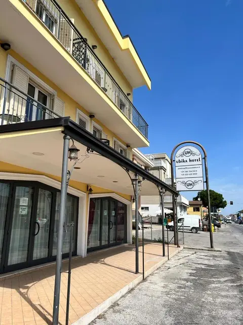 Ubika Hotel
