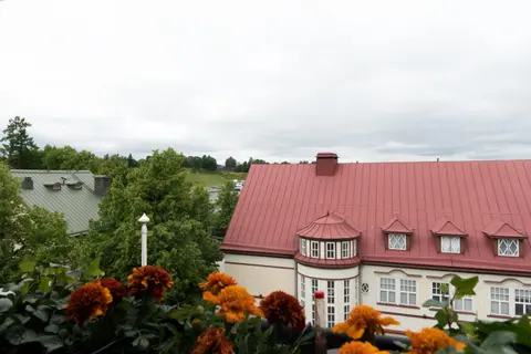 Hotelli Lähde