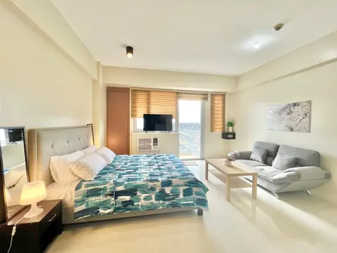 Luxury Condotel Across NAIA Manila Airport