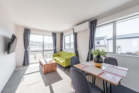 18 Jimmys Apartment