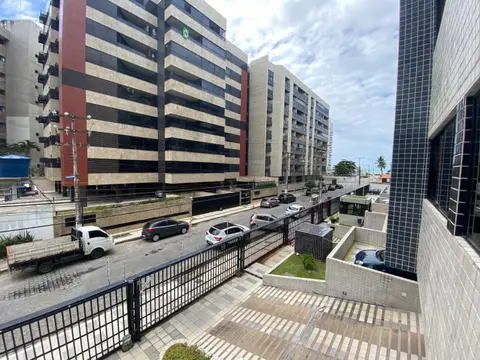 Apto a 200m da praia da Ponta Verde