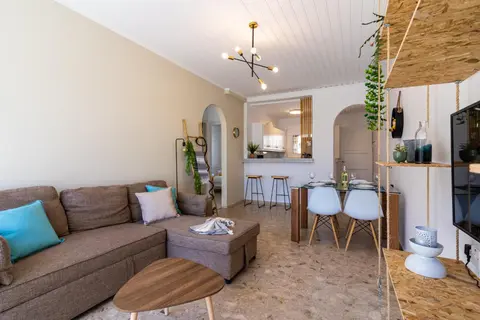 Keylana's 2-BR Apt in Pyla