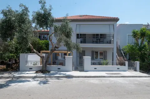 Camara Luxury Apartments (Deluxe Apartment)