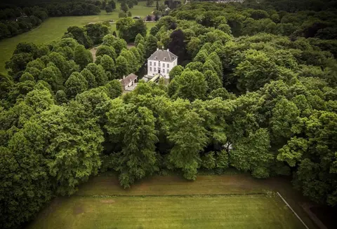 Het Wagenhuis bij Het Witte Kasteel
