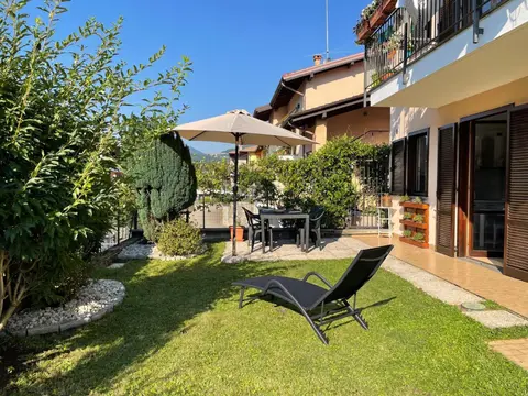 La casa del Conte - Feriolo di Baveno con giardino privato
