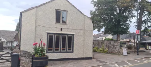 1 Bed Flat - Sleeps 2 - Parking - Wifi
