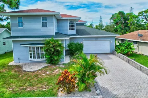 5 BR Mansion with Pool and non-heated Jacuzzi Games in Boynton Beach