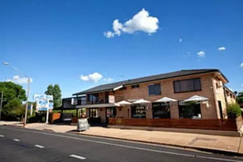 Golden West Motor Inn