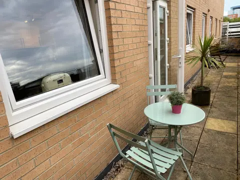 Number 10 Serviced Apartment - Chapel