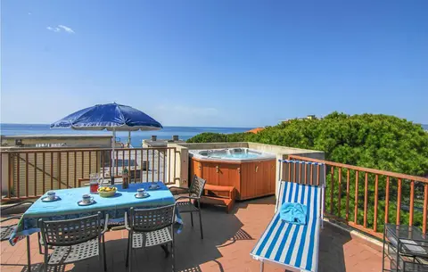 Beautiful Apartment In Lavagna With Wifi