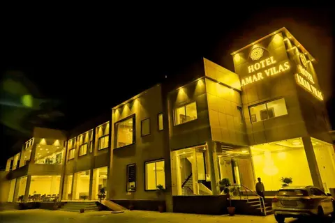 Amarvilas Hotel & Resort