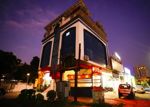 Hotel Mansarovar Palace