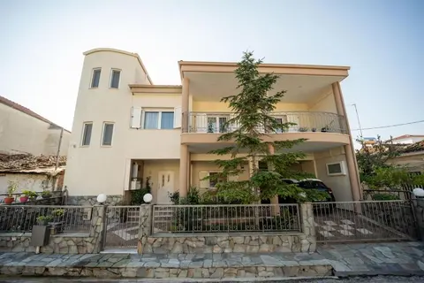 Alexandros Suite