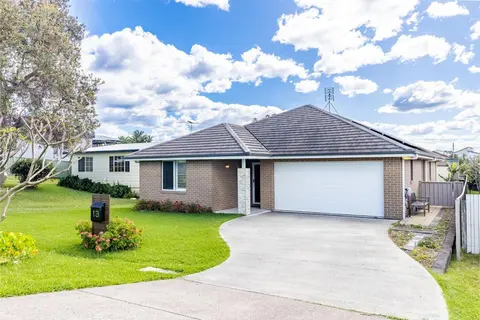 13 Morna Point Rd pet friendly boat parking house on one level