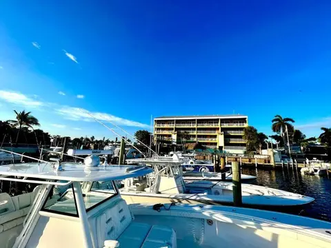 Key West Downtown Waterfront, sleeps 8, Dock & Pool Pet-Friendly