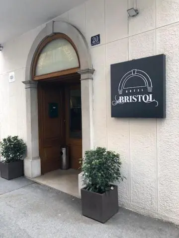 Hotel Bristol
