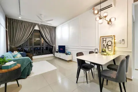 1-7px Klang Bayuemas Staycation Family Lovely Stay Netflix