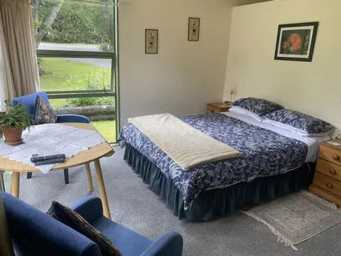 Quail Haven Queen Room