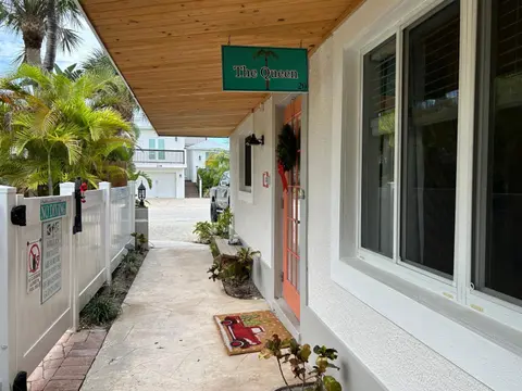 An Island Getaway at Palm Tree Villas