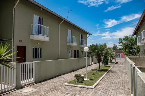Casa c ótima localização e churrasq em Mongaguá SP