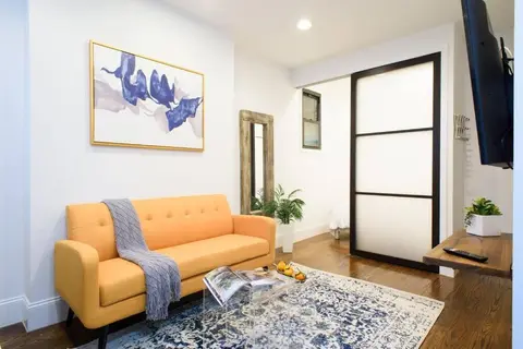 69-2B Prime Lower East East BRAND NEW 1br Apt