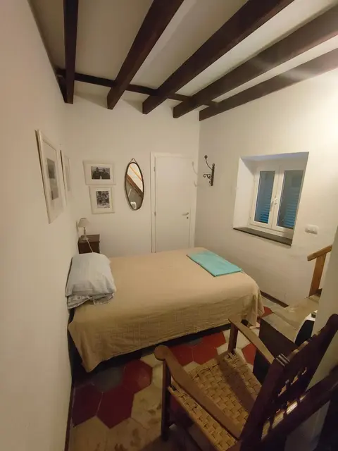 Quieta casetta in una Liguria insolita