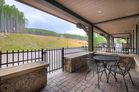 True Ski-in Ski-out Luxury Condo on Peak 7 condo
