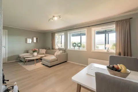 Modern Fjord View Apt near City