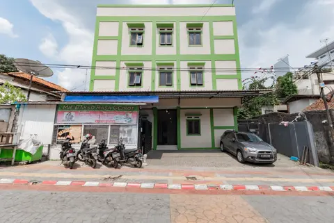 RedDoorz @ Suryakencana Bogor
