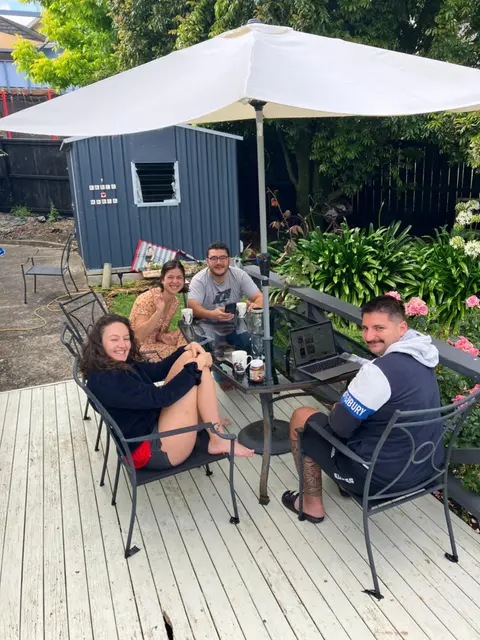 Kiwi Hosts Backpackers