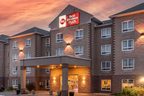 Best Western Plus Dartmouth Hotel & Suites