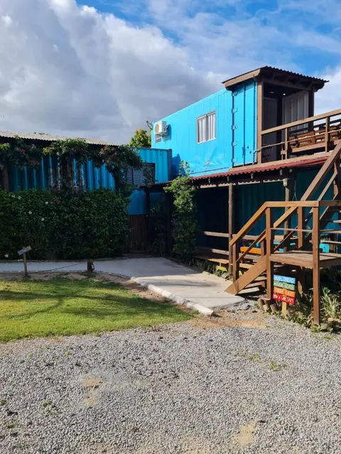 Hindu Box Containers e Cabanas