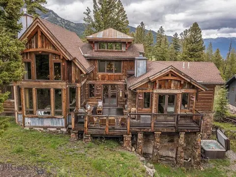 Luxury Mountain Retreat