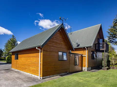 Rakau - National Park Holiday Home