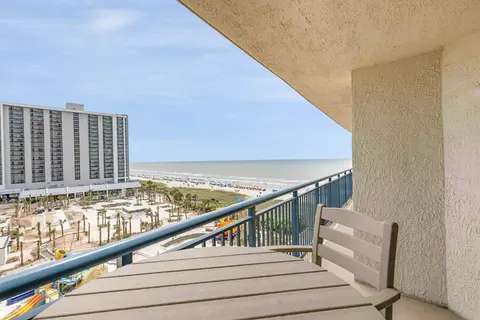 New to rentals and newly re-decorated - 605 Brighton Kingston Plantation condo