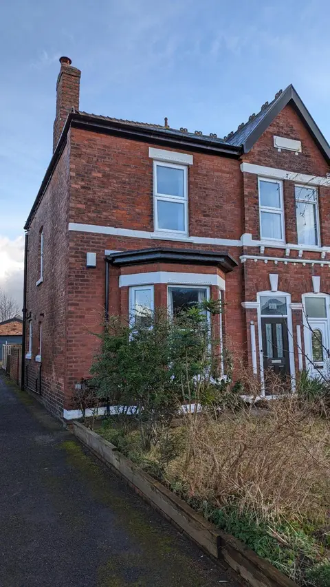 STAY - at Southport Holiday Home - sleeps 6