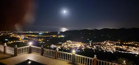 Der Thron von Torrox - Villa Sorpresa