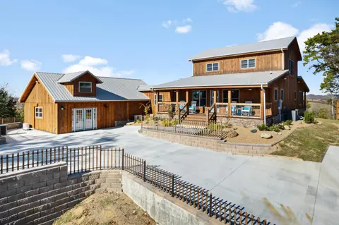 A Song Writers Paradise, Hot Tub Once Owned By Dolly Parton