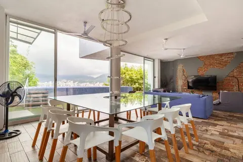 LUXO Casa en Acapulco Zona Brisas Guitarrón con vistas espectaculares y 2 albercas