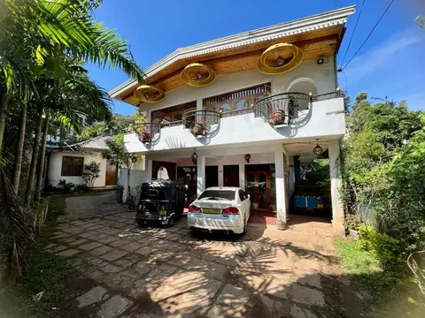 Kandy IVY Banks Holiday Resort