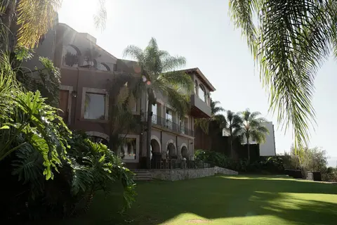 Hotel Grand María