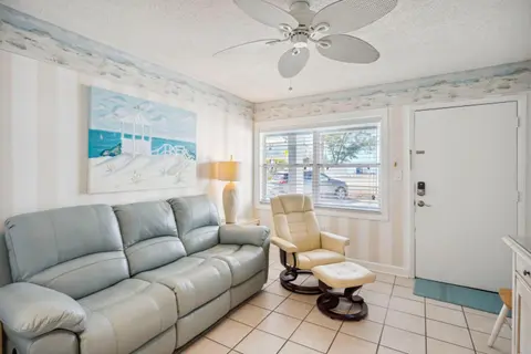 Harbor House 37